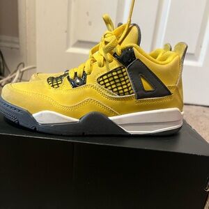 Air Jordan retro 4 size 1Y